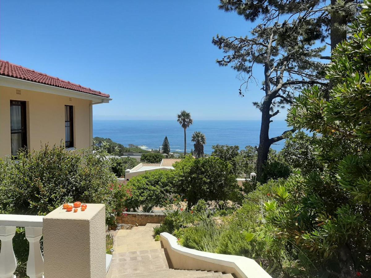 Room For 2 In Camps Bay Cape Town Exterior photo