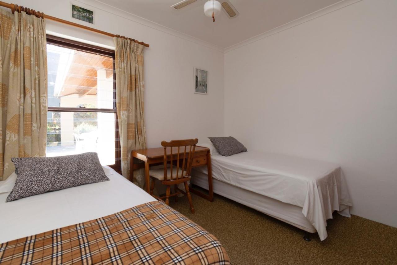 Room For 2 In Camps Bay Cape Town Exterior photo